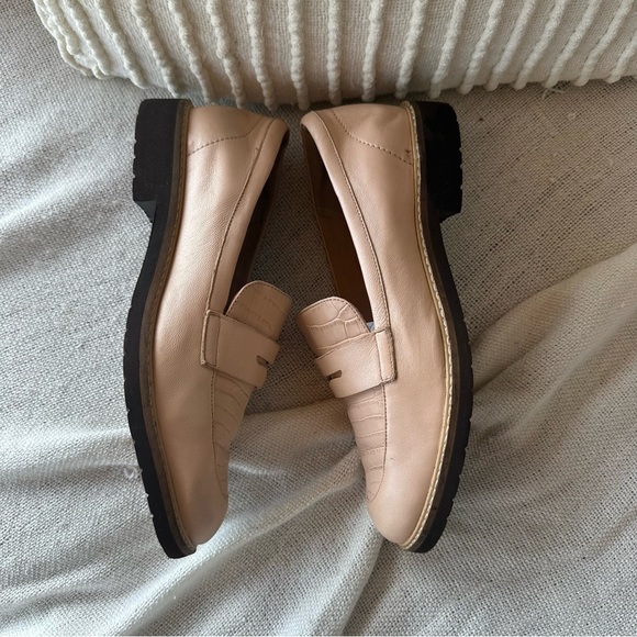 NWOT Rockport Womens Walking Pump in Nude Pink Crocodile SIZE 8 - Picture 4 of 8